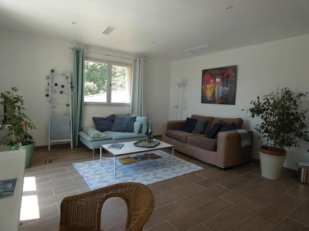 Villa Pierre Blanche Le Calme A 5Mn Du Centre Ville 尼姆 外观 照片