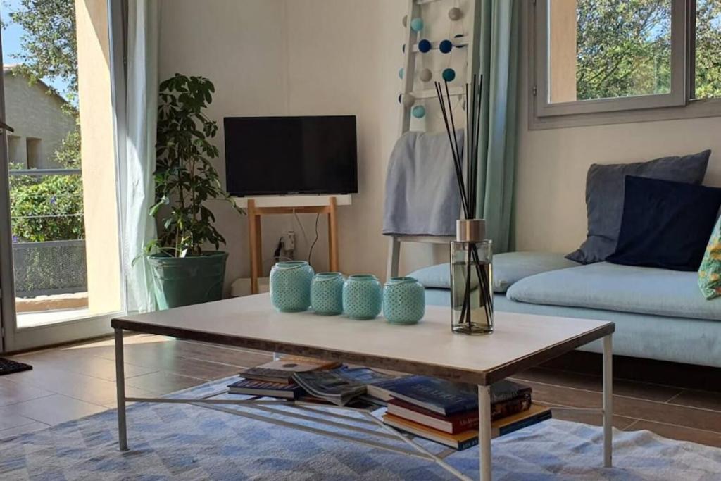 Villa Pierre Blanche Le Calme A 5Mn Du Centre Ville 尼姆 外观 照片